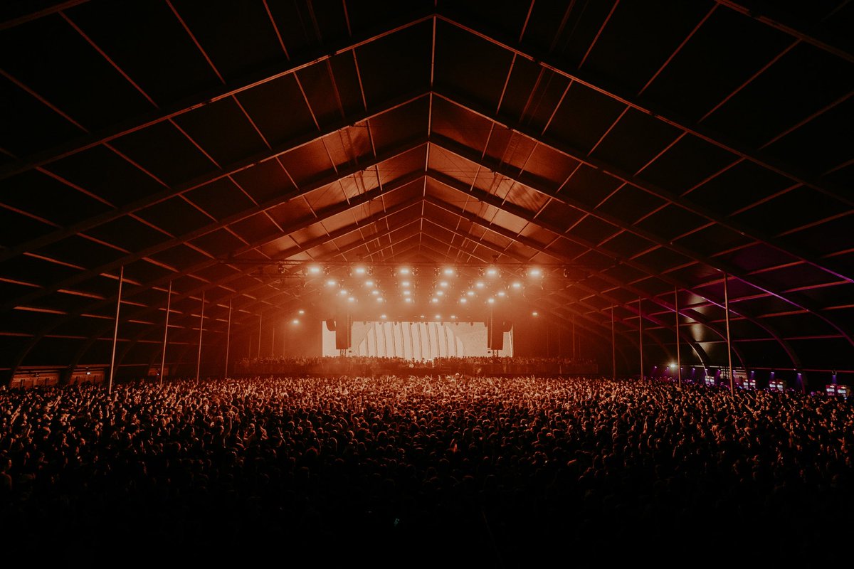 tomjacomelli's tweet photo. Crowd 🫂 https://t.co/R8BbF1gG9S