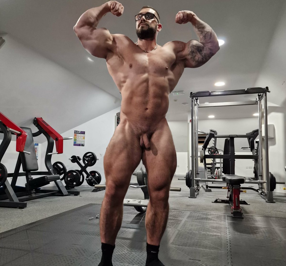 kent_clark__'s tweet photo. #muscledom #musclegod #jockmaster #lycra #flexing #muscleworship #findom #cashmaster #paypig #cashslave #slavebeatdown #muscledom #muscleworship #chokedom #musclemasters #bodybuilder https://t.co/Dbj5hoDApE