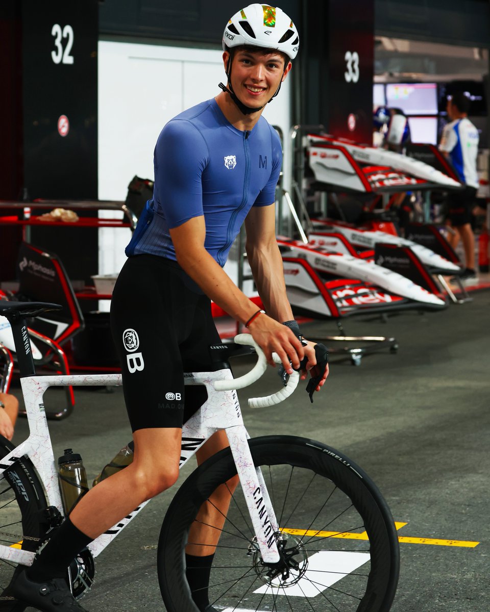 HaasF1Team's tweet photo. Tour de F1: Ollie's completed the Jeddah stage 🚴🐻

#HaasF1 #F1 https://t.co/xcMycIVeS2
