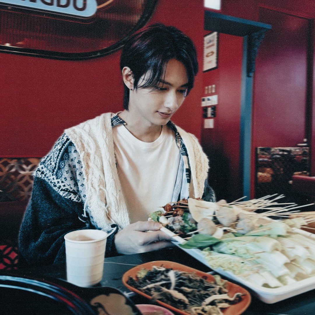 EUDAEM0NlA's tweet photo. ᅠ

ᅠ
❪ 𝗶𝘁𝘀𝗱𝗿𝗶𝘅𝗴𝗿𝗮𝗺 ━━ ❫ 
happy birthday, ahia vin! i’m
truly happy for you knowing
that you’re now focused  on
building   a  beautiful  family.
wishing ample  of  blessings
for you and ahia uno! ❤️‍🔥
ᅠ

ᅠ https://t.co/zf6s42hMkO