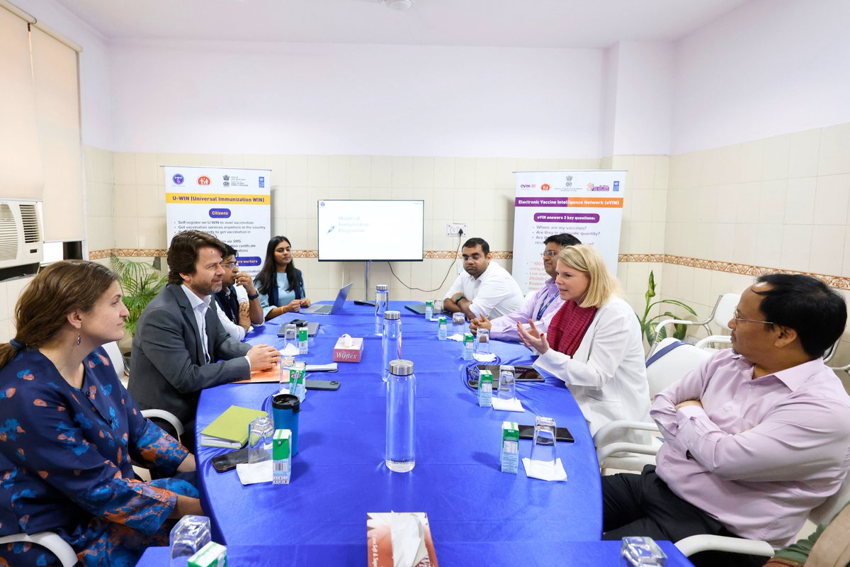 UNDP_India's tweet image. ➡️ Kicking off #WorldImmunizationWeek in New Delhi with a visit to see 🇮🇳's cutting-edge digital health innovations with @UNDP's #PartnersAtCore.

Reps from @USAndIndia, @NLinIndia &amp;amp; @UKinIndia joined local health workers to witness how smart, scalable platforms like #eVIN &amp;amp;