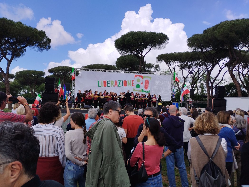 CucchiRiccardo's tweet image. Roma, Medaglia d'oro della Resistenza. Oggi qui per celebrare la libertà dal fascismo e dal nazismo. 
#25aprile 
#FestaDellaLiberazione 
#Partigiani