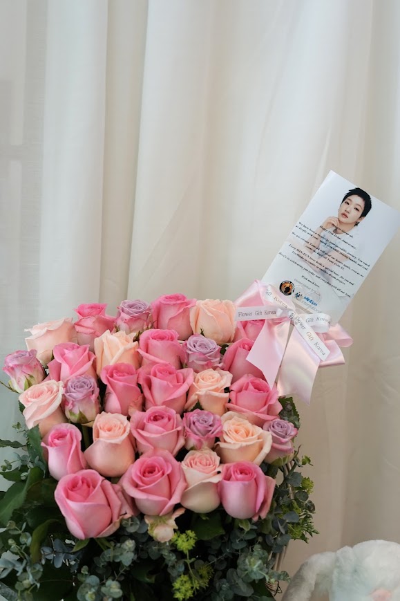 off_mineunph's tweet photo. Happy Anniversary Queen #KimGoEun !
With much love from United Global #MinEun❤️

Thank you for collaborating with us, MinEun International🫶🫶🫶 https://t.co/9RU4E0Ozgs