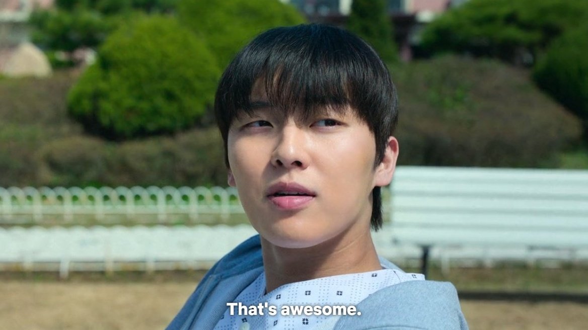 orbtingyou's tweet image. suho: “who are those guys behind you?”
sieun: “my friends”
suho: “that’s awesome”
sieun: *smiling with teary eyes*

AND IM CRYING MY HEART OUT😭😭