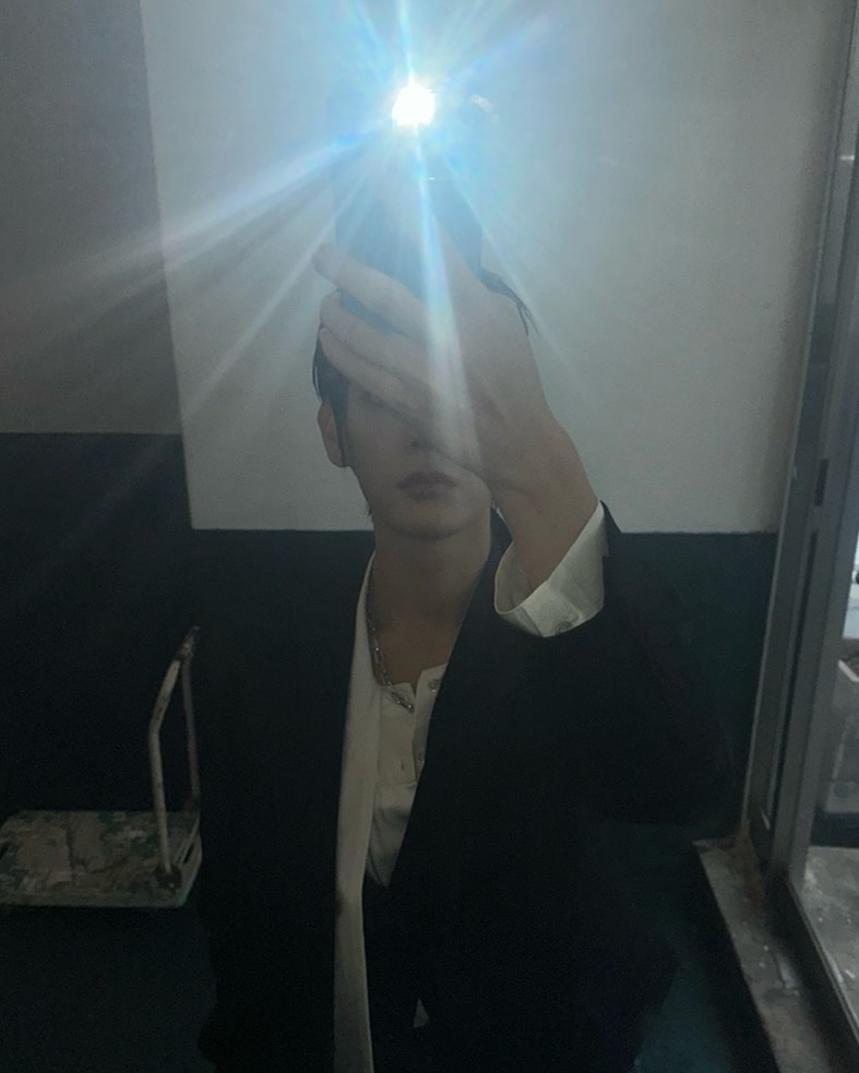 nicholasspics's tweet photo. WAKE UP FIRST NICHOLAS SELCAS JUST DROPPED https://t.co/avD3jh6DmY