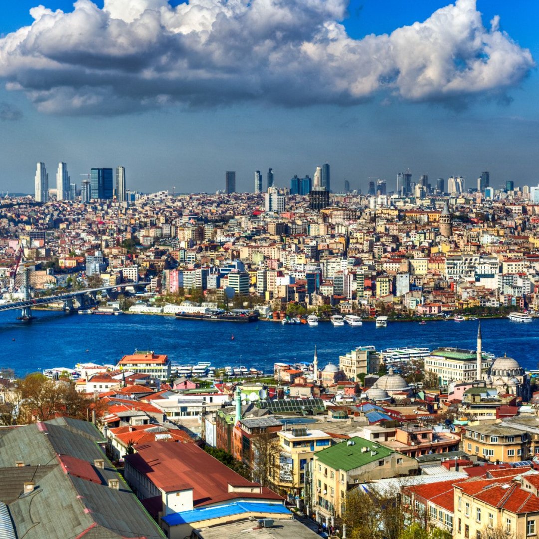 bptfinans's tweet image. İstanbul&apos;daki depremin ardından konut fiyatlarında %100&apos;ü aşan, otobüs biletlerinde ise yaklaşık 3 kata kadar fiyat artışı yapıldığı tespit edildi. (AA)