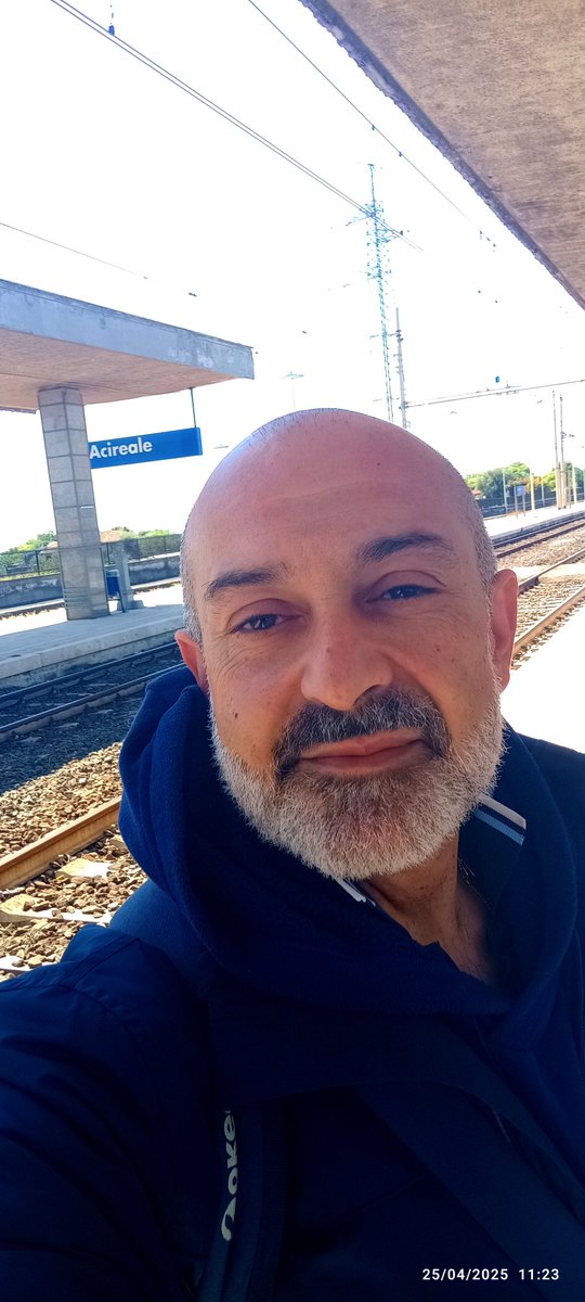 Seba77elx's tweet photo. #ripartenze
Back https://t.co/B7Iyo1bFAW