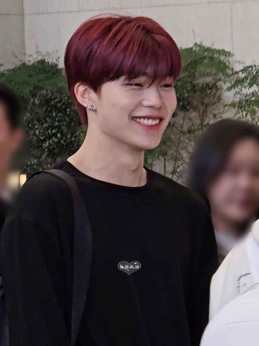 lu_05_01_10's tweet photo. 250425 #박건욱 

웃을 때 제일 예뻐 😍 

#PARKGUNWOOK #朴乾旭 #パクゴヌク #ZEROBASEONE #ZB1 #제로베이스원 https://t.co/x7JG76u4wF