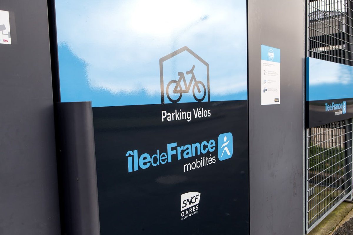 🚲 Depuis le 1er avril, l'abonnement hebdomadaire à 4€ vous permet de stationner votre #vélo en toute sécurité dans les parkings vélos parisiens !
✅ Parfait pour un week-end prolongé ou les ponts du mois de mai !
On vous dit tout ici 👉 iledefrance-mobilites.fr/services-mobil…