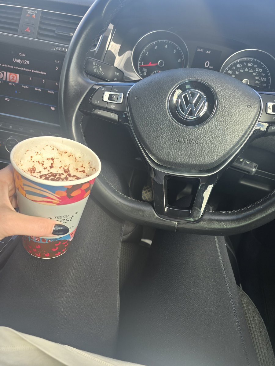 Felicitysfeet00's tweet photo. I always get my morning ☕️
Who's a lucky sub making Mistress happy this morning 🐇🐈🐹🐰
#youpay #finsub #Yourmistress #missfelicity #iwillfixyou #newrecruits #applyabove #canyouhandlethecontrol #mindcontrol https://t.co/6utxByeSIT
