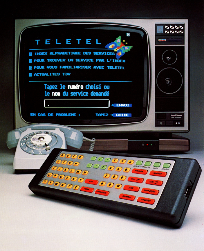 Giscard_Punk's tweet photo. Service Télétel https://t.co/Lp058og6Ca