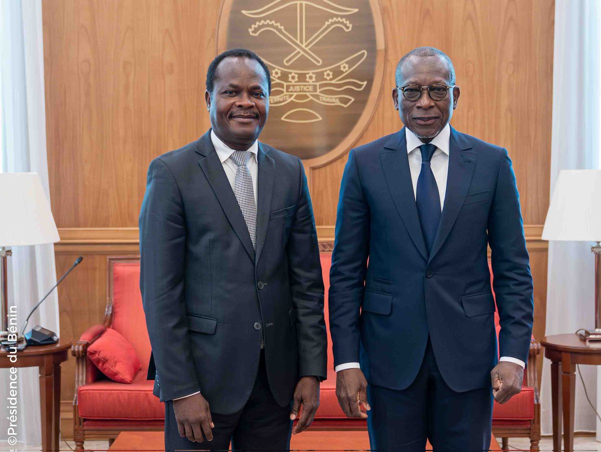 PresidenceBenin's tweet photo. #Prbenin | #Wasexo | #AudiencePr |
🚩 Audience au Palais de la Marina : Six (06) diplomates prêts à porter haut les couleurs du Bénin à l'International
🌐 Retrouvez l'article intégral et les photos officielles sur ce lien => https://t.co/PdQVgefVqH https://t.co/5uxlH3aLng