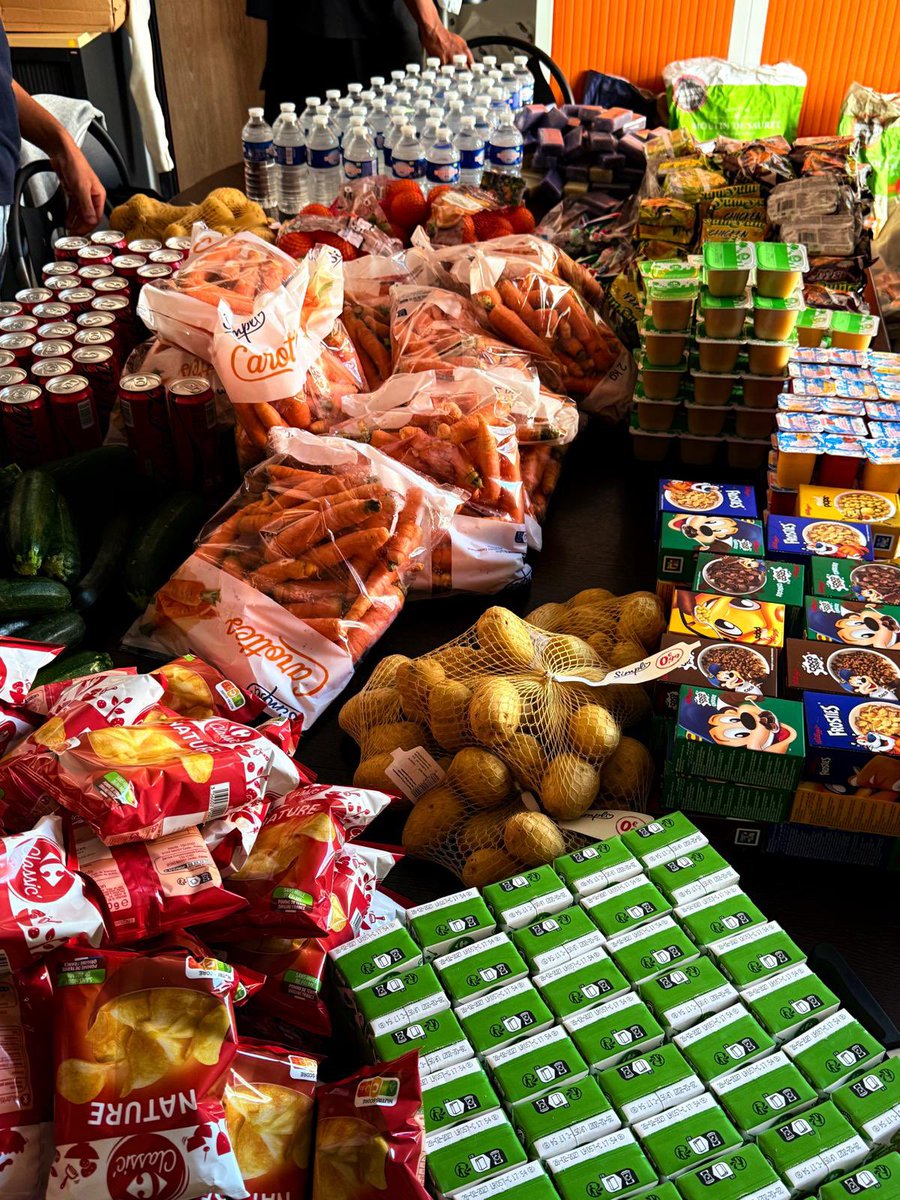 Une nouvelle distribution alimentaire pour nos bénéficiaires à Montpellier 🚀♥️

Plus de 50 paniers repas ont pu être distribués pour nos étudiants dans la joie et la bonne humeur grâce à notre team de bénévoles 🫶