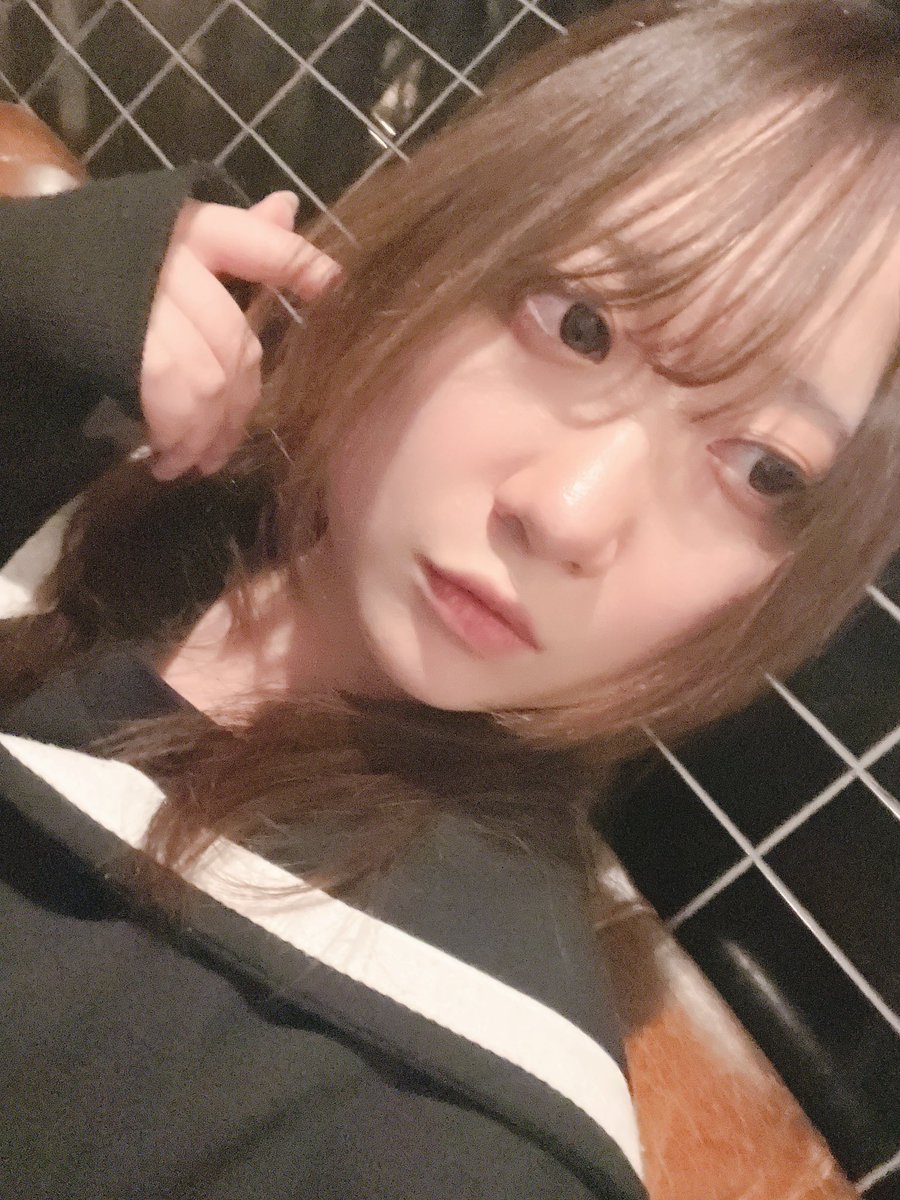 Chitose_T3255's tweet photo. 今日は。。
生きてる。。
なぜ。。。
こうも。。くっ。。。。 https://t.co/4dFFKp3rrD
