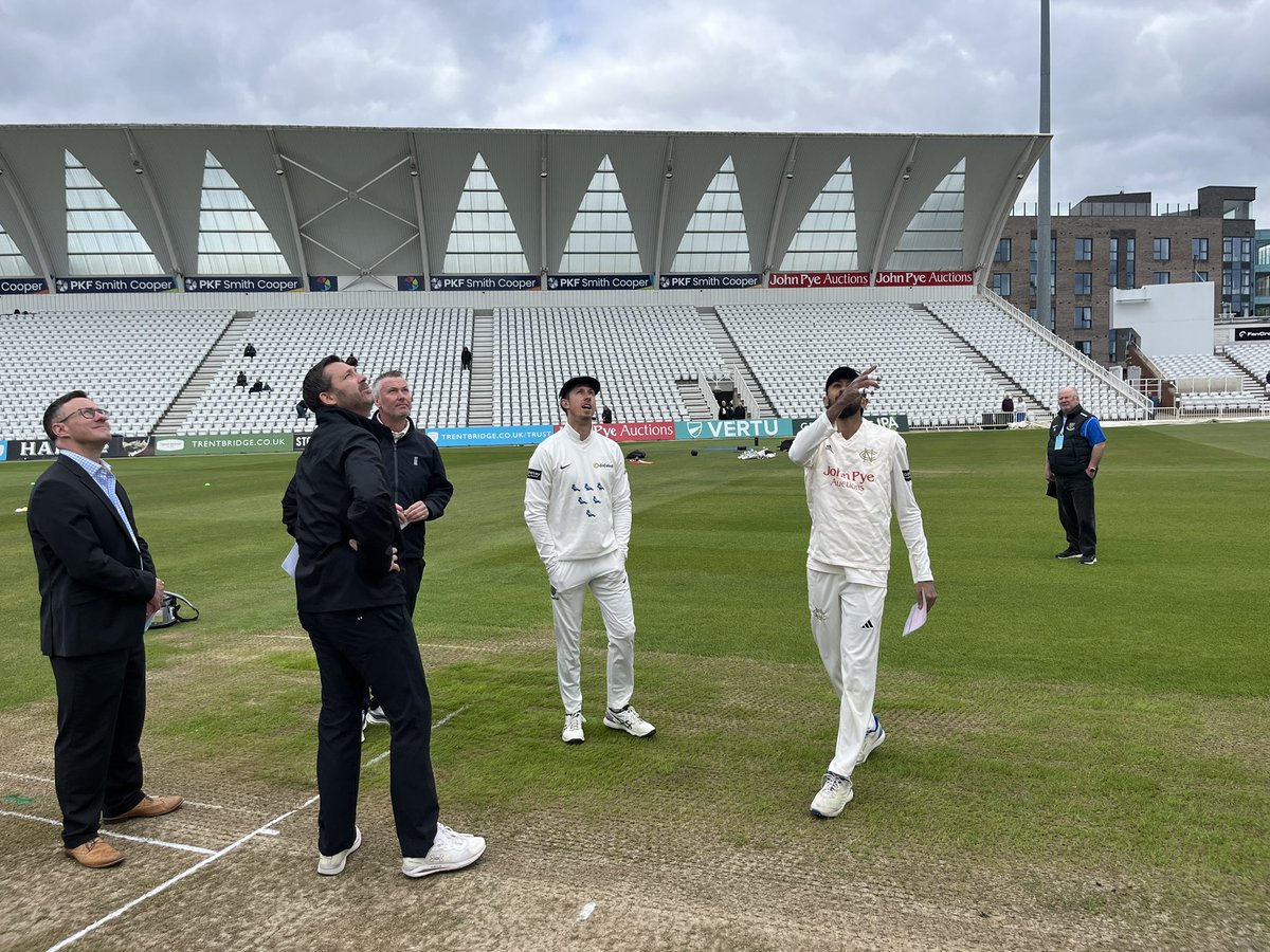 BBC Sport Sussex (@bbcsussexsport) on Twitter photo Top of the table <a href="/CountyChamp/">Rothesay County Championship</a> clash at Trent Bridge, <a href="/TrentBridge/">Nottinghamshire CCC</a> win the toss and bowl first, Ollie Carter comes in for Danny Lamb <a href="/SussexCCC/">Sussex Cricket</a>.
Ball by ball commentary from 11 oāclock #bbccricket Top of the table <a href="/CountyChamp/">Rothesay County Championship</a> clash at Trent Bridge, <a href="/TrentBridge/">Nottinghamshire CCC</a> win the toss and bowl first, Ollie Carter comes in for Danny Lamb <a href="/SussexCCC/">Sussex Cricket</a>.
Ball by ball commentary from 11 oāclock #bbccricket