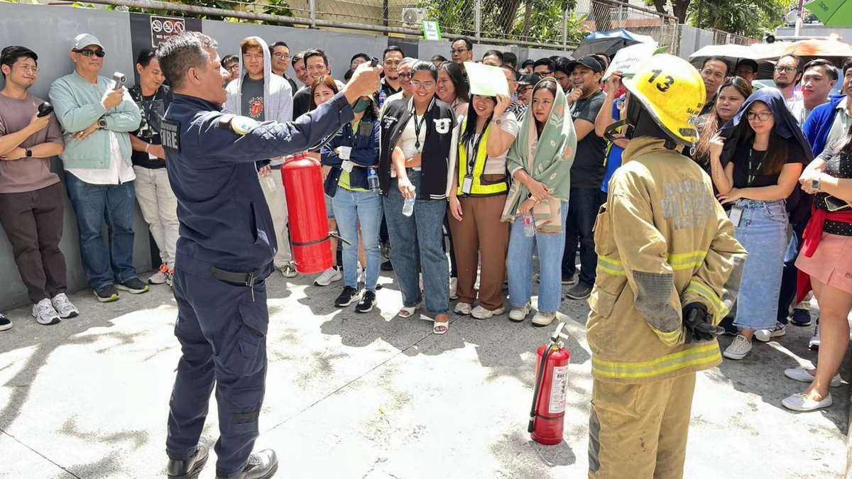 bsapasig's tweet photo. Tuloy-tuloy parin ang disaster preparedness activities sa @bsapasig. β
Mga empleyado ng ZACHRY sa Robinsons Cyberscape Omega ang nakiisa sa Fire & Evacuation Drill ngayong araw. ππ¨π»βπ Stay alert & keep safe, mga kabarangay! ππ»
#BSAFireDrill #BidaAngHandaBSA #TuloyAngSerbisyoBSA https://t.co/HZoziM0Z1d