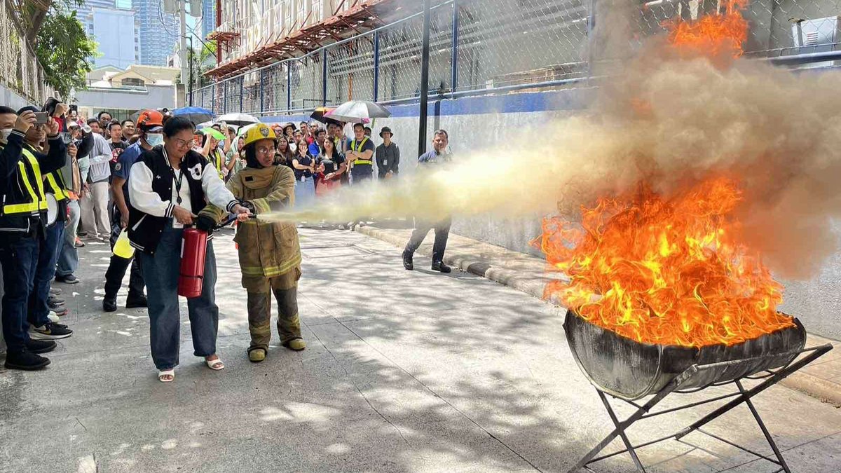 bsapasig's tweet photo. Tuloy-tuloy parin ang disaster preparedness activities sa @bsapasig. β
Mga empleyado ng ZACHRY sa Robinsons Cyberscape Omega ang nakiisa sa Fire & Evacuation Drill ngayong araw. ππ¨π»βπ Stay alert & keep safe, mga kabarangay! ππ»
#BSAFireDrill #BidaAngHandaBSA #TuloyAngSerbisyoBSA https://t.co/HZoziM0Z1d