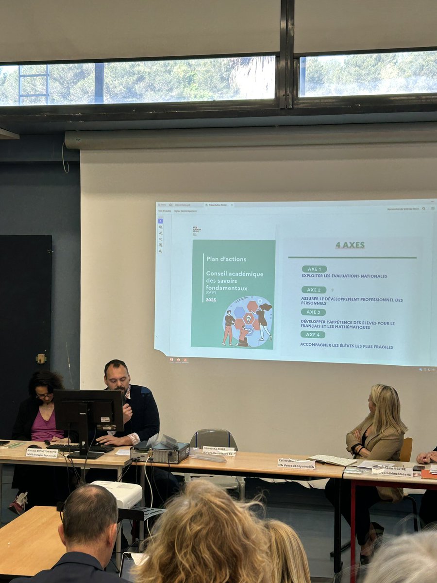 LaetitiaUtzeri's tweet photo. Séminaire académique maternelle : début de matinée.
➡️ Conférence sur l’écriture et l’entrée dans l’écrit de Nathalie Bonneton Botté, professeure des universités en psychologie
➡️ L’AGEEM- Françoise Bruno Meard

Un début de matinée particulièrement riche 
@AcademieNice https://t.co/SxNZCACn4s