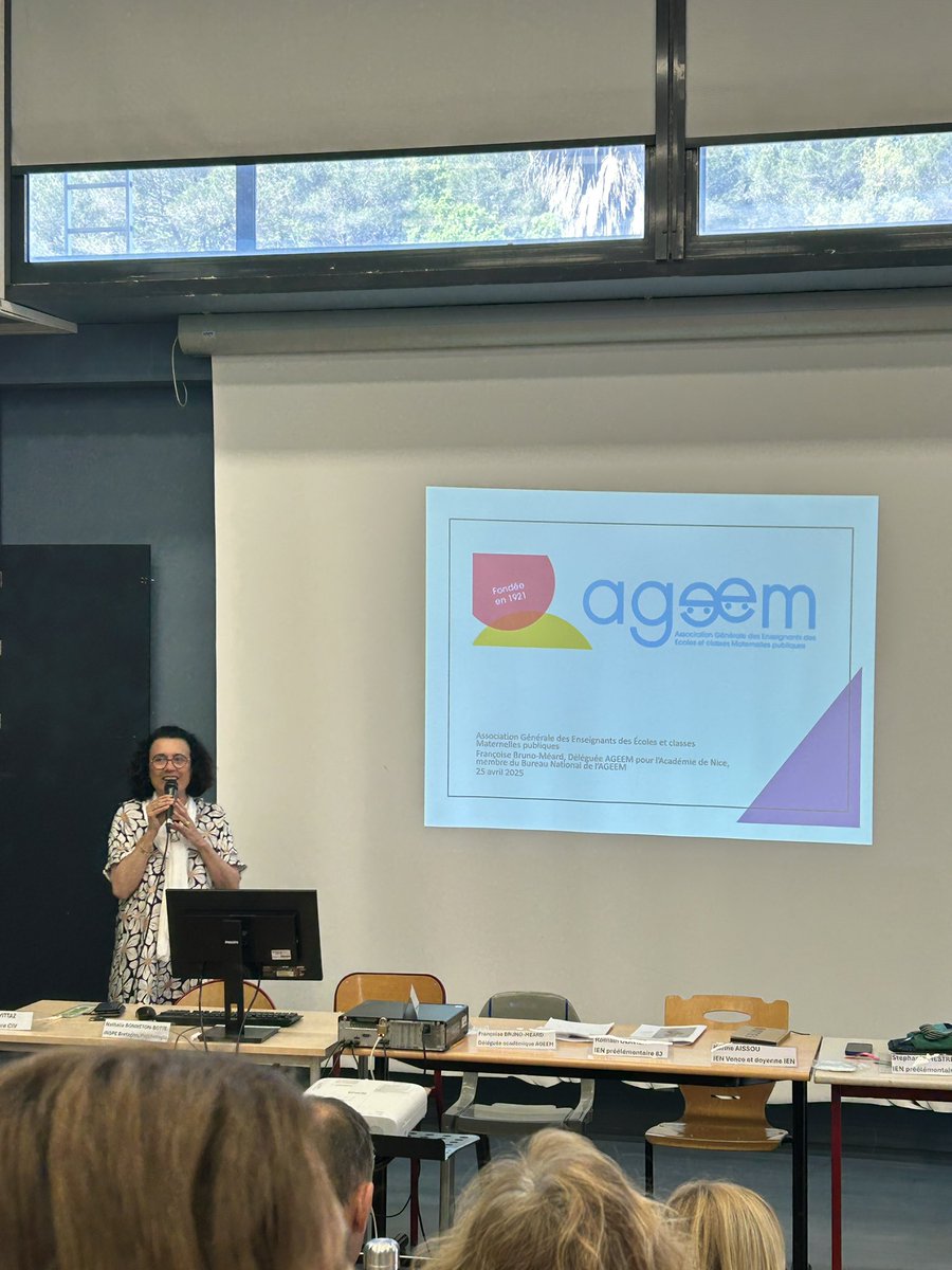 LaetitiaUtzeri's tweet photo. Séminaire académique maternelle : début de matinée.
➡️ Conférence sur l’écriture et l’entrée dans l’écrit de Nathalie Bonneton Botté, professeure des universités en psychologie
➡️ L’AGEEM- Françoise Bruno Meard

Un début de matinée particulièrement riche 
@AcademieNice https://t.co/SxNZCACn4s