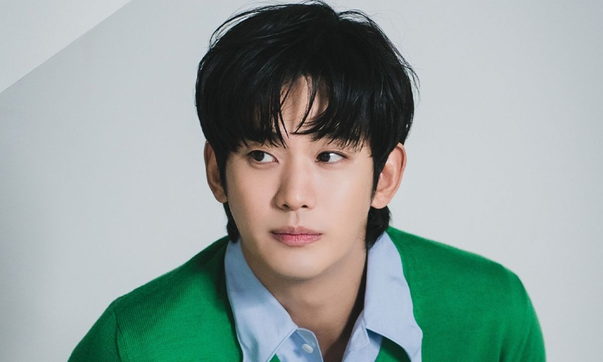 thehauterrfly's tweet photo. Kim Soo Hyun's Fans Unite, Hire Lawyer To Protect Actor From Online Harassment -  https://t.co/1WH6Wugp2H 
#cyberbullying #FalseRumours #KimSaeron #KimSoohyun #KimSoohyunFans https://t.co/WEJ9xKIx2A