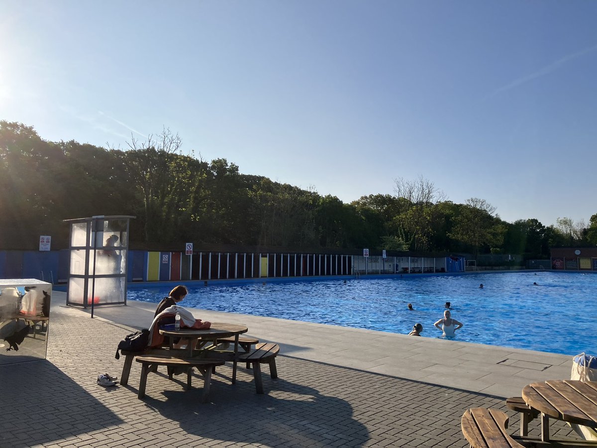 Become a Swimming Teacher with Aquatic Training Courses and help others enjoy scenes like this…
To see our full list of training opportunities for 2025 simply click on aquatictrainingcourses.com 
Have a great day! Sun’s out☀️🏊🏊‍♀️🏊‍♂️