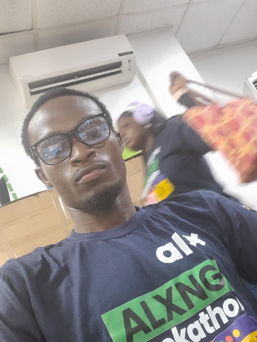 EkeneChikwendu's tweet photo. I'm live alx costain hub

@VoltHack will be taking the stage there

#teamvolt
#alx9jahakaton
#ALX_SE
#ALXHackathon https://t.co/37hyzeiDmC