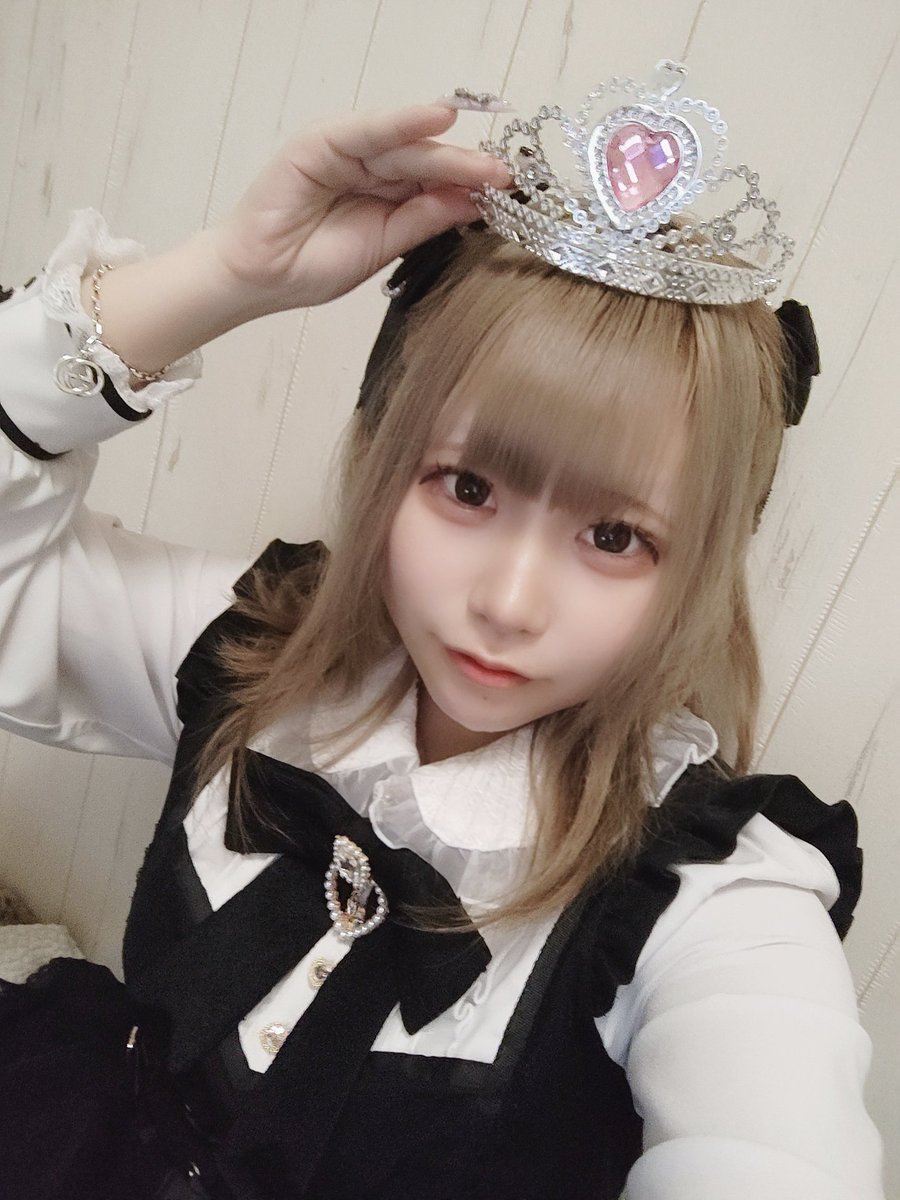 百均のティアラ👑笑