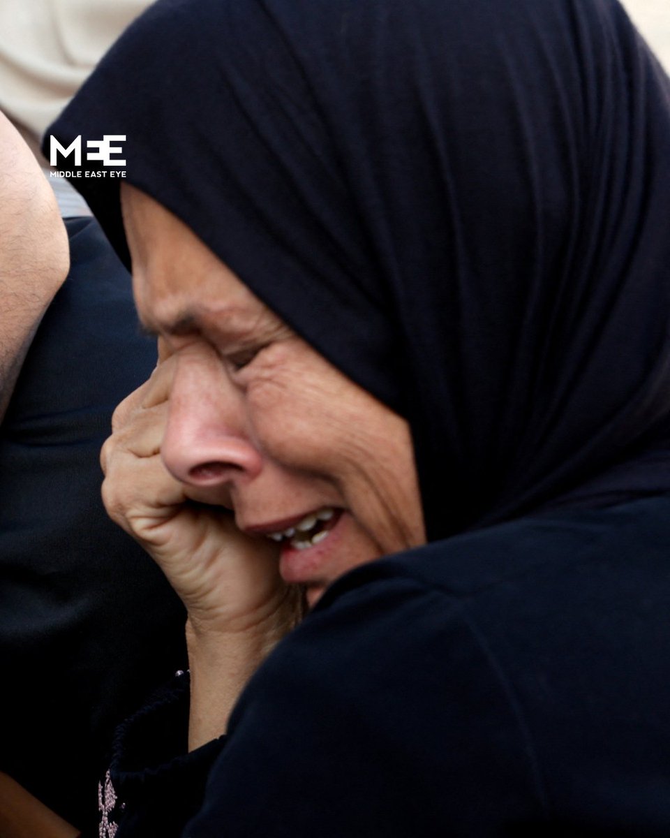 MiddleEastEye's tweet photo. 🔴 #Israel #Palestine

In Pictures: People gather near bodies of Palestinians killed in Israeli strikes, at Nasser Hospital in Khan Younis

Follow our live coverage ⤵️ https://t.co/OVpy6All2t https://t.co/p5Wl6vrKQC