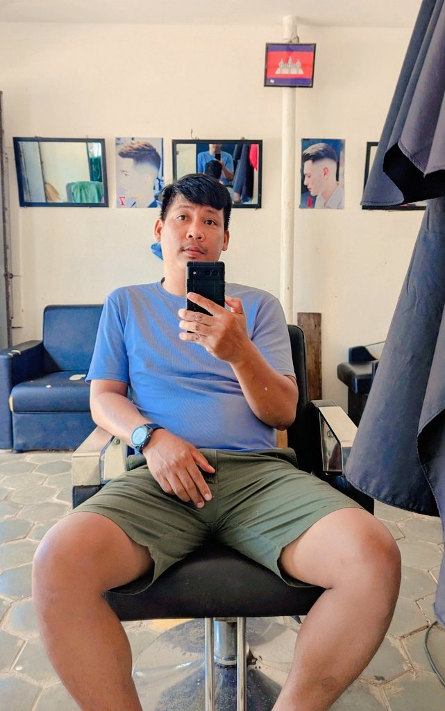 ស្ងាត់ដល់ហើយ គ្មានអូនៗណាញ៉ែពូសោះ មកពីពូចាស់ពេកមែន?🤪🤪💵💵💵