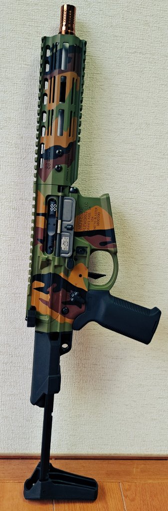 JP_amd65's tweet photo. 先日ﾎﾟﾁｨ…🖱️💸したブツが届きました～✨

NOVESKEの短いライフルを再現した、MWS互換の例の製品でございます～✨🔫

迷彩柄の長物というのも…なかなかよきですわね✨👍 

#軍拡報告 #JMES #ガスブロ長物 #ガスブロ長物はいいぞ https://t.co/c0HbUiLaQ0