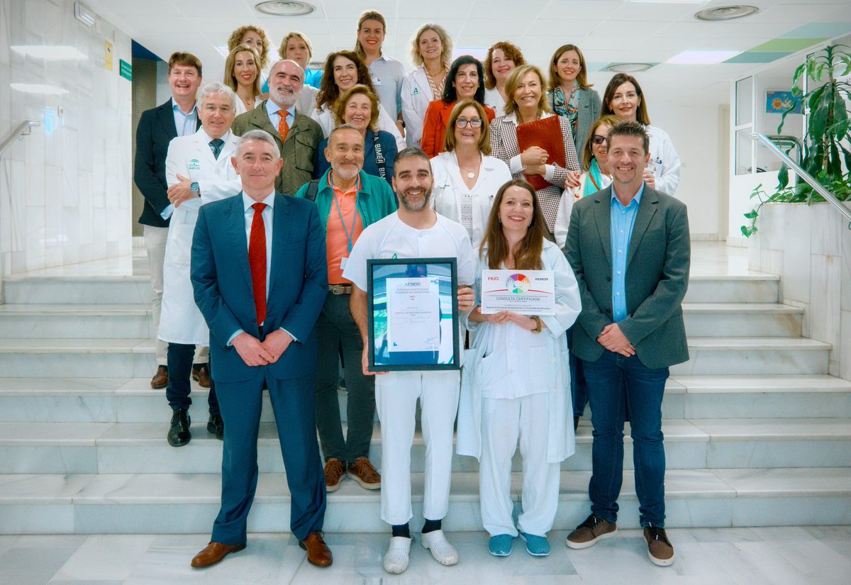 La Unidad de Ostomías del <a href="/HospitalUVRocio/">HospitalUVRocio</a> <a href="/saludand/">Consejería de Salud y Consumo</a> recibe la certificación HU-CI/<a href="/AENOR/">AENOR</a> de buenas prácticas en humanización, convirtiéndose en la primera Unidad de Andalucía en obtener este magnífico reconocimiento.
¡Enhorabuena! #benditalocura 🙌🏼❤️

proyectohuci.com/es/la-unidad-d…