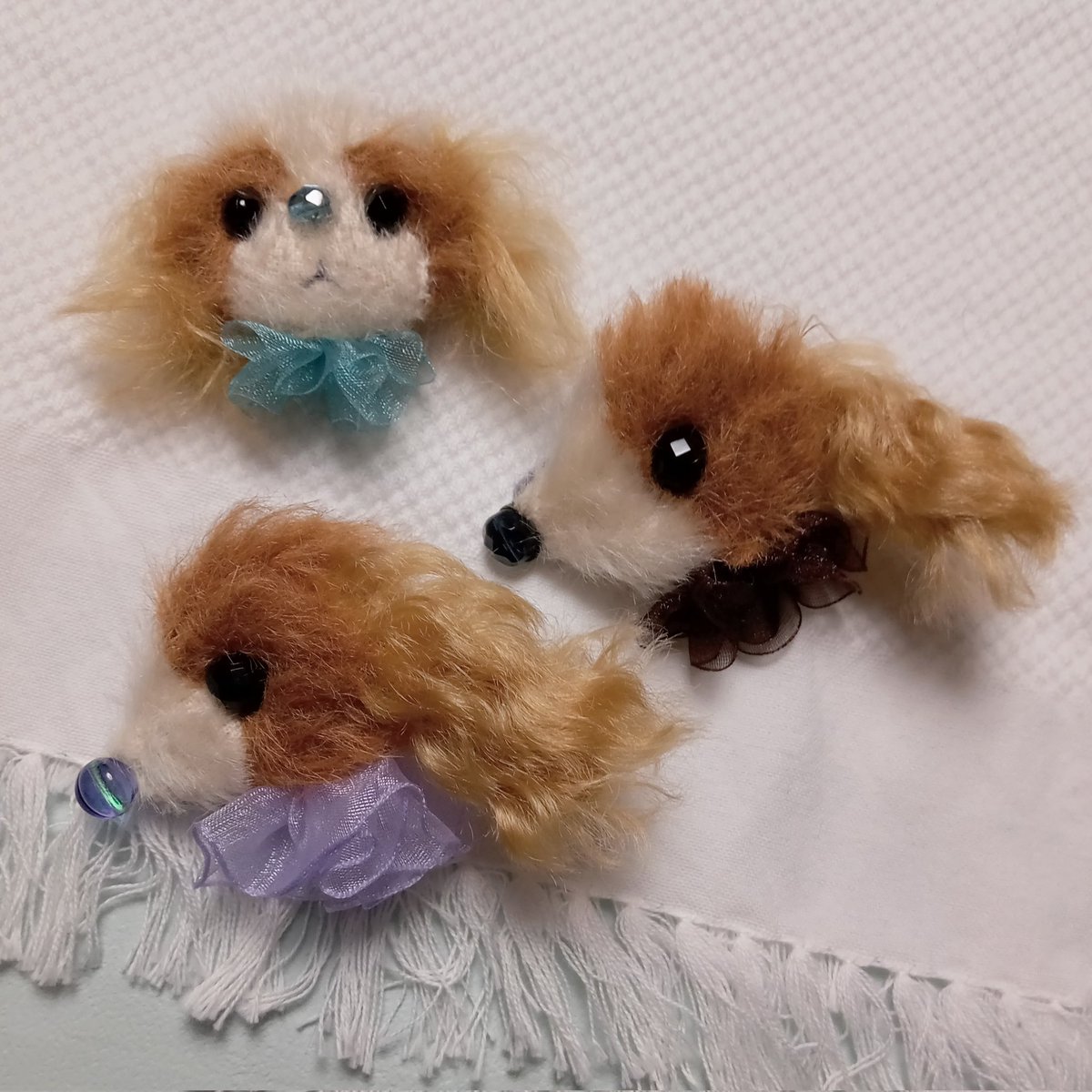 mille_fleurbear's tweet photo. やっとピンをつけて完成させました!
近々Creemaにて販売しますのでよろしくお願い致しますます!
#アニマルブローチ
#犬のブローチ
#犬好きさんと繋がりたい
#キャバリア
#mfbear
#creema にて販売予定 https://t.co/uqzm0689zM