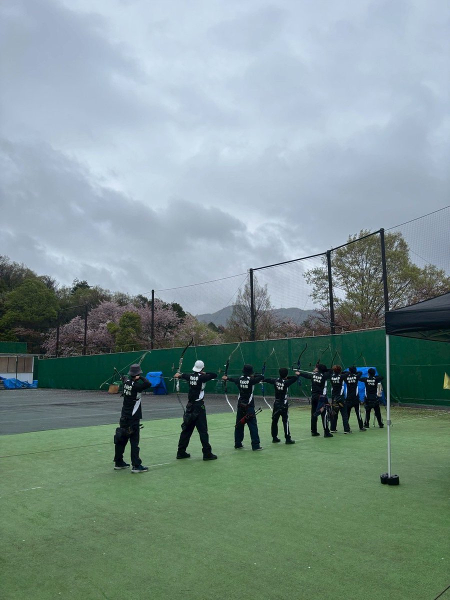 su_archery's tweet photo. 4月13日(日)に男女共に龍谷大学とのリーグ戦第2戦が行われました。

結果は
男子  摂南大2914－龍谷大2911
女子  摂南大 1613－龍谷大1881
となり、男子は摂南大学の勝利、女子は敗北となりました！

龍谷大学さん、ありがとうございました！

#摂南大学アーチェリー部 https://t.co/8eZAV51GNd
