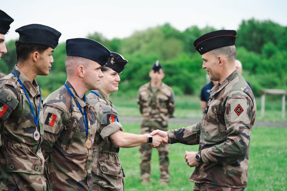 2e régiment de dragons (@2edragons) on Twitter photo Le 2e RD a organisé la 1e édition du Tournoi des 5 cohortes de la <a href="/BrigadeDuGenie/">Brigade du génie</a>.
Partage sportif et guerrier, avec au programme : 25km de parcours, aguerrissement, tir, endurance, tournoi de boxe🥊
Félicitations au <a href="/132RIC/">132e régiment d'infanterie cynotechnique</a> pour la victoire, à nos dragons pour la 2e place🏆 Le 2e RD a organisé la 1e édition du Tournoi des 5 cohortes de la <a href="/BrigadeDuGenie/">Brigade du génie</a>.
Partage sportif et guerrier, avec au programme : 25km de parcours, aguerrissement, tir, endurance, tournoi de boxe🥊
Félicitations au <a href="/132RIC/">132e régiment d'infanterie cynotechnique</a> pour la victoire, à nos dragons pour la 2e place🏆
