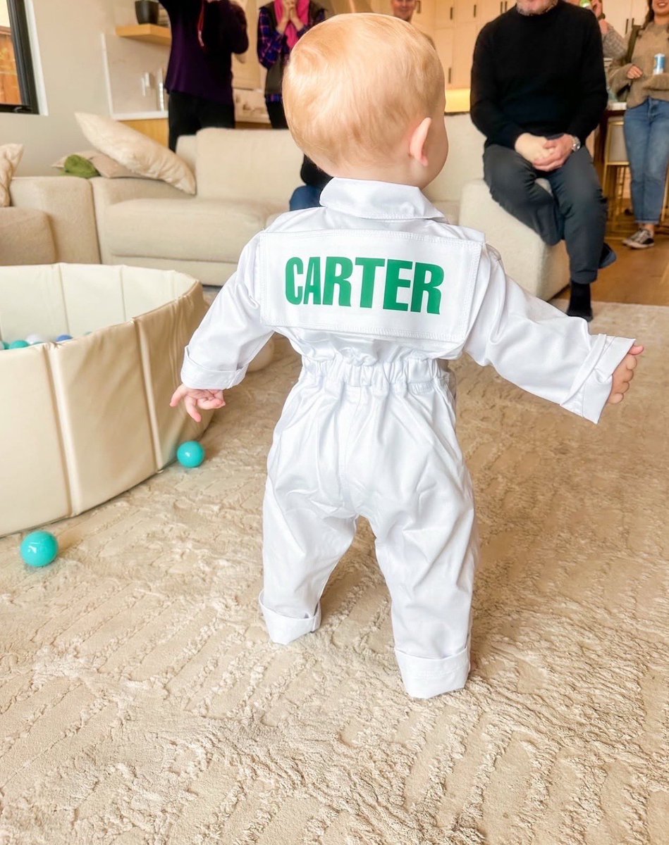 ⛳️🏌️Get ready for the best Golf Season ever! Weathers great, but don’t forget your caddie uniforms and other gear!! 

#golf #caddieuniform #caddie #pga #smallbusiness