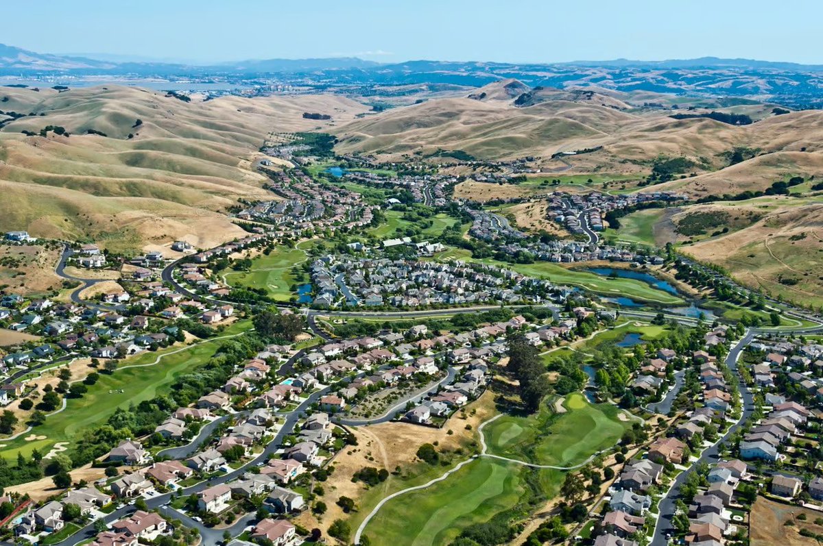 cerulean626_'s tweet photo. American Canyon, Napa County, CA
(34% Asian, 31% Hispanic, Income: $123K)
🔵 2024: Harris +33
🔵 2020: Biden +44.7
🔵 2016: Clinton +48.8
🔵 2012: Obama +44.5
🔵 2008: Obama +39.7
🔵#CASEN: Schiff +35.3
🔵#CA04: Thompson +40.7
🔵#SD03: Cabaldon +36.2
🔵#AD04: Aguiar-Curry +41 https://t.co/Fi7ZyzT3Ep