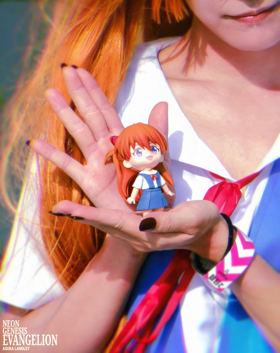 あんたレイ派？それともアスカ派？

🟦🟧

#Evangelion #エヴァンゲリオン 
#コスプレ #ねんどろいど