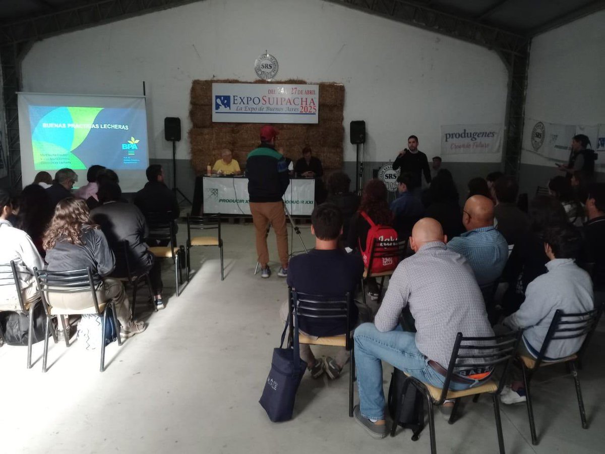 RedBPAs's tweet image. Estamos en #territorio.
Las #BP Lecheras en @exposuipacha.
Miembros de nuestra Comisión con las últimas novedades sobre la importancia de aplicar #BPAs.

#campo #leche #tambo #produccion #buenaspracticas #redbpa 
@intaargentina @CIL_Ec @clubtambero @fun_pel