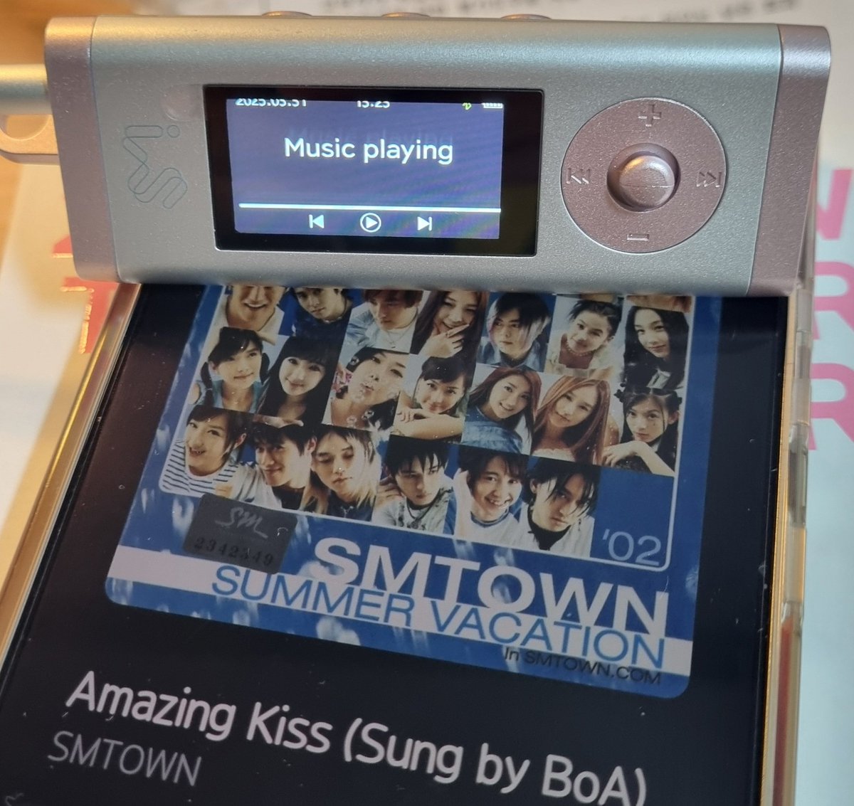 김펭이 2002년으로 돌아가다,,,
눈물을 흘리다,, ,,,