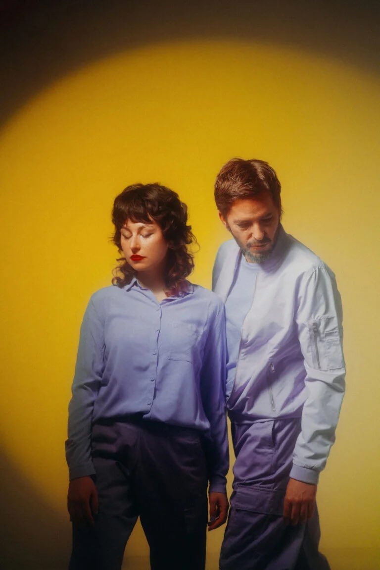 Out today! <a href="/dramasmusic/">DRAMAS</a> »I Heard It On The Radio«, taken from the upcoming album »Jewel Drums« (June 27).

Stream: orcd.co/ihearditonther…