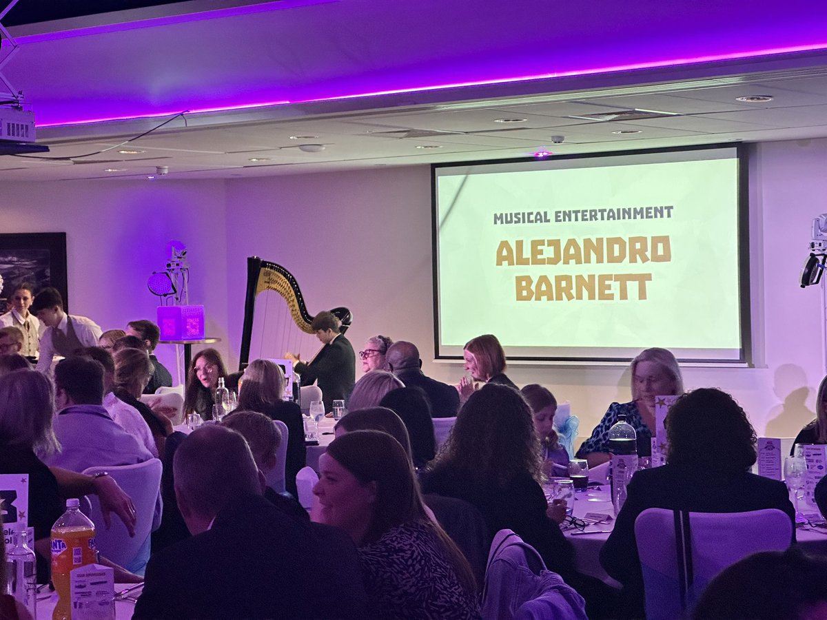 ABMusicianInfo's tweet photo. It was a pleasure to perform at the OEC Sheffield yesterday for the Big Challenge Awards Ceremony, where students in Sheffield between Years 7 and 9 took part in a challenge to use entrepreneurial skills to create a new product. 

https://t.co/3IJPN4gwU1 https://t.co/vPHLCHqCY1