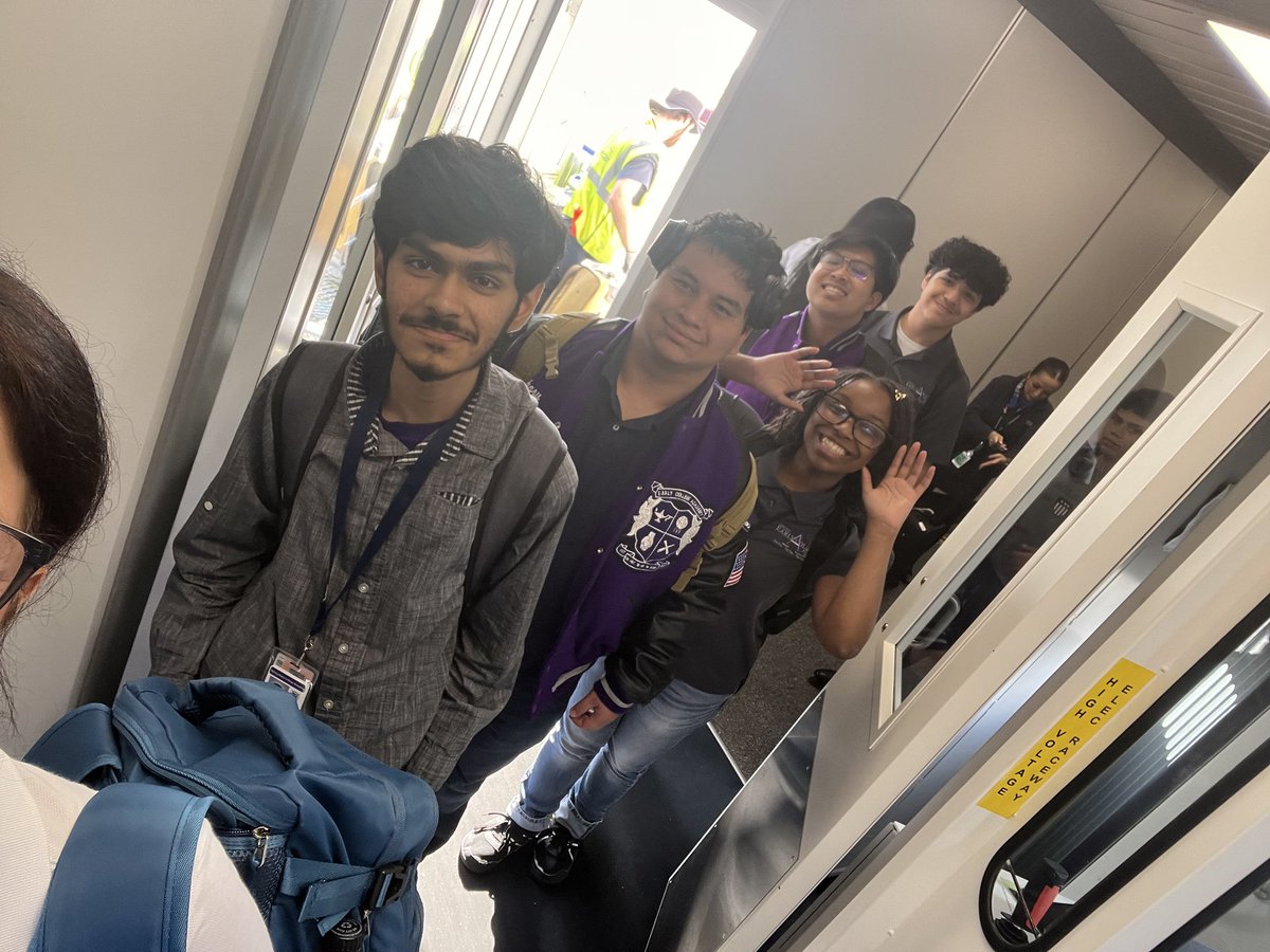 SpringISD_AdvAc's tweet image. We are so excited for @SpringISD Early College Academy to make their National debut at the Quiz Bowl Smaller School National Championship!
