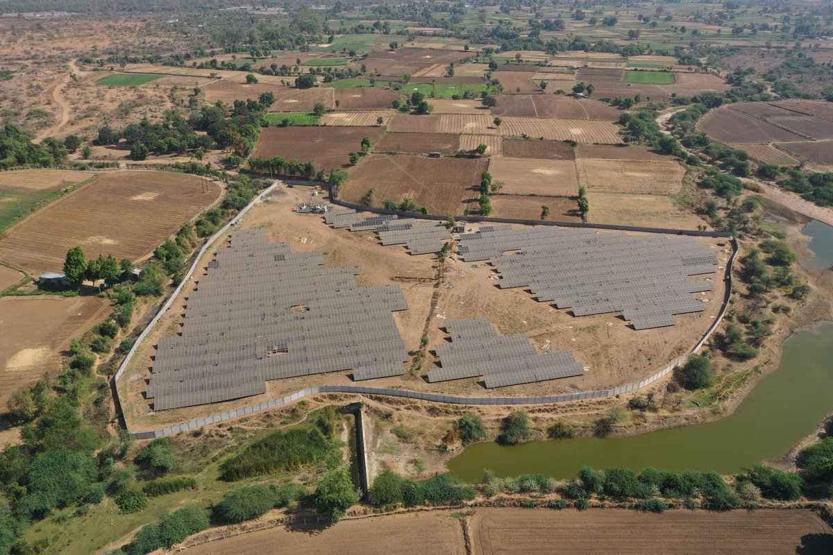 100 MW milestone achieved !

UGVCL commissioned a new 6.0 MW solar plant at 66KV HMT-2 SS under the #PMKUSUM Component-C Feeder Level Solarization Scheme, ensuring reliable day-time electricity.

UGVCL has now commissioned total 37 solar plants with a total capacity of 103.026 MW