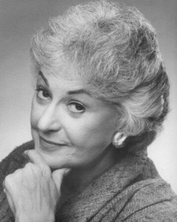 GoldenGirls85's tweet photo. #BeaArthur died on this date in 2009. To honor her memory, I'll feature Dorothy quotes today. For more, see #BestOfDorothy, #DorothyInsultsStan, #NoRose, and #ShadyPinesMa.

#GoldenGirls https://t.co/J6KCdzRMLg
