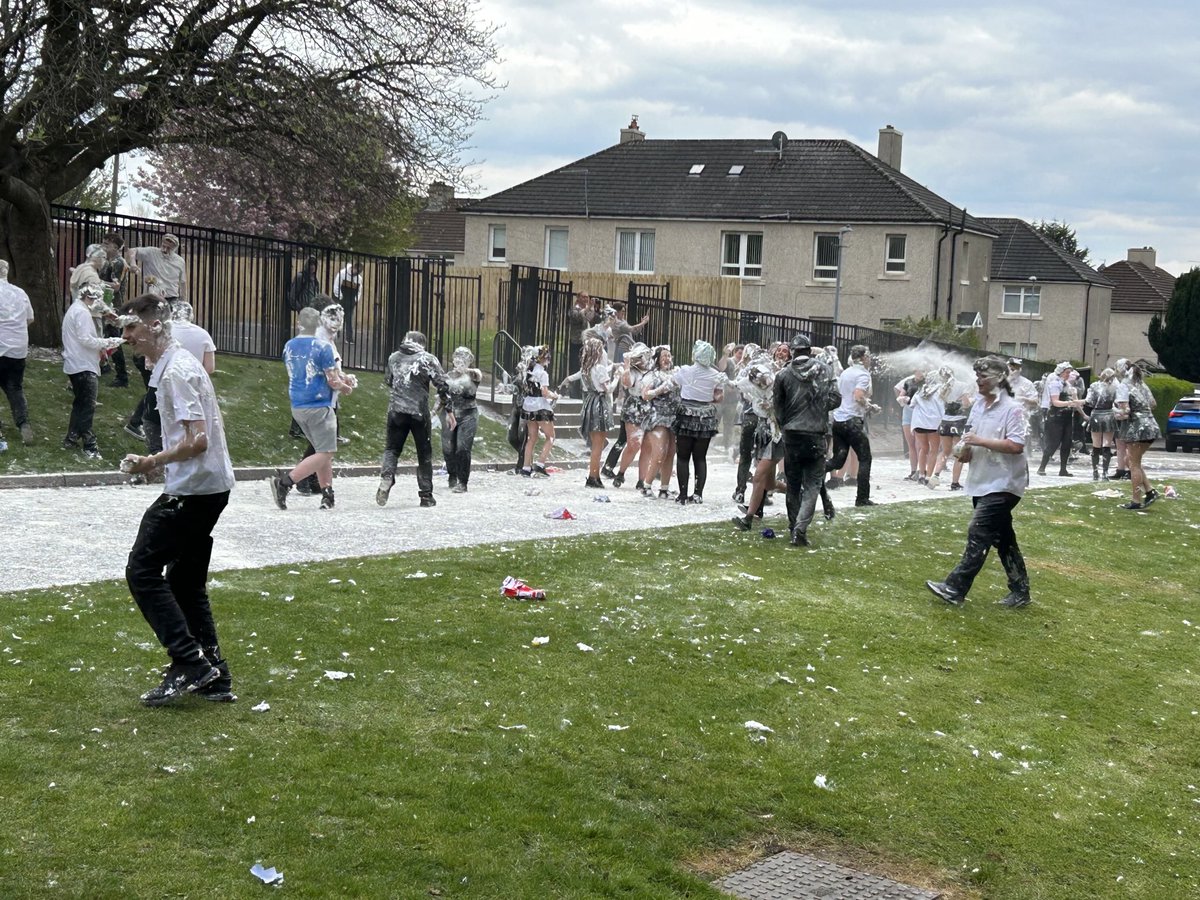 EastbankAcademy's tweet image. Farewell to our brilliant class of 2025! A great bunch of people. Lang may yer lum reek!