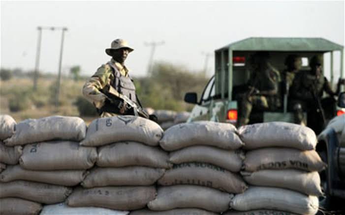 IgboHistoFacts's tweet photo. Security Checkpoints Along Onitsha To Enugu Expressway.

1. Army Gate Onitsha
2. Nkwelle Junction
3. Awkuzu Junction Army 
4. Awkuzu Junction FRSC
5. Dunukofia LG hqts Police 
6. Enugwu-Ukwu Junction Police 
7. Amawbia Junction Police 
8. Unizik Junction Army 
9. Mopol base Awka Junction Police 
10. Prince and Princess hostel front army 
11. Amansea boundary Police 
12. Ugwuoba boundary Police 
13. Ugwuoba bridge police team
14. Ugwuoba Junction Army 
15. Ugwuoba Junction NDLEA
16. Ugwuoba Junction FRSC
17. Ugwuoba Central Army 
18. Oji River Junction Army 1
19. Oji River Junction Army 2
20. Ezeagu express Army 
21. Near Nkwo ezeagu Police 
22. Near tiles factory Police 
23. Umumba Ndiuno express Police 1
24. Umumba Ndiuno express Police 2
25. 9th Mile Checkpoint
26. Nude express (approach to ninth mile) Police
27. Ngwo express Army 
28. Ngwo express anti terror squad
29. Onyeama Hill (near refuse dump) Army 
30 Onyeama Hill (near coal mine) Army 
31. Abakpa Interchange Police 
32. Abakpa Junction FRSC. 

32 checkpoints! This is what a traveller moving just 105 KM from Onitsha to Enugu will endure. A checkpoint after every 3.7 km. So sad!