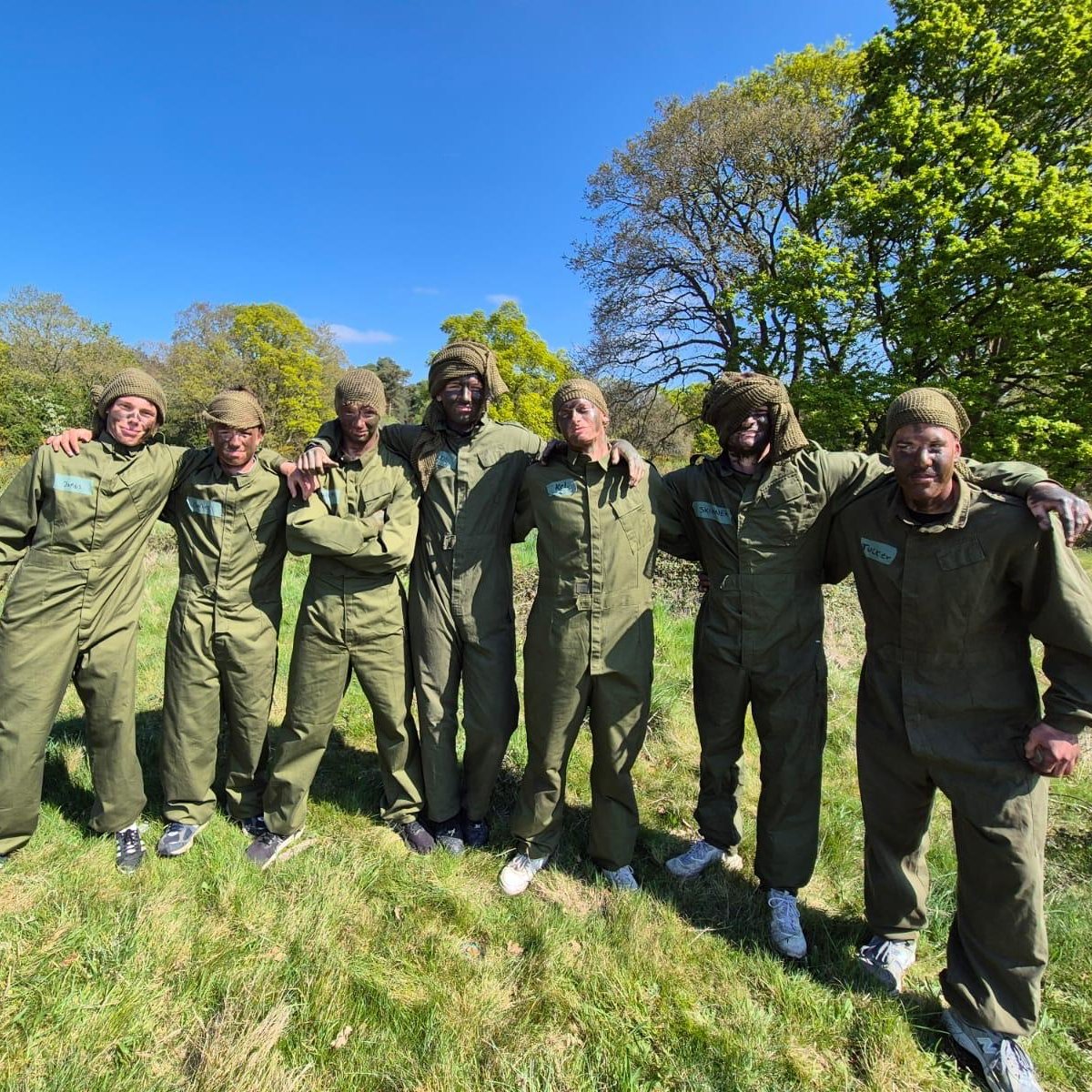 NMAcademy1's tweet image. Yesterday, our students completed a challenging Army Experience Day with the 7th Parachute Regiment RHA!
🔥 5km forest run
🧠 Command tasks
🎯 Firing range simulator
🍳 Field cooking
💪 Log & stretcher race
Huge thanks to TSM Richard Jackson for the opportunity! 👏