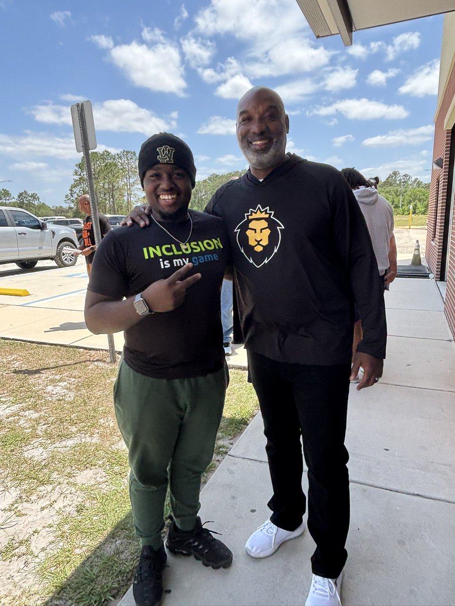 All glory to the man above after a great visit at Warner university I received an offer after talking with coach Burke I have committed to Warner University goroyals🦁🦁🦁✝️✝️✝️