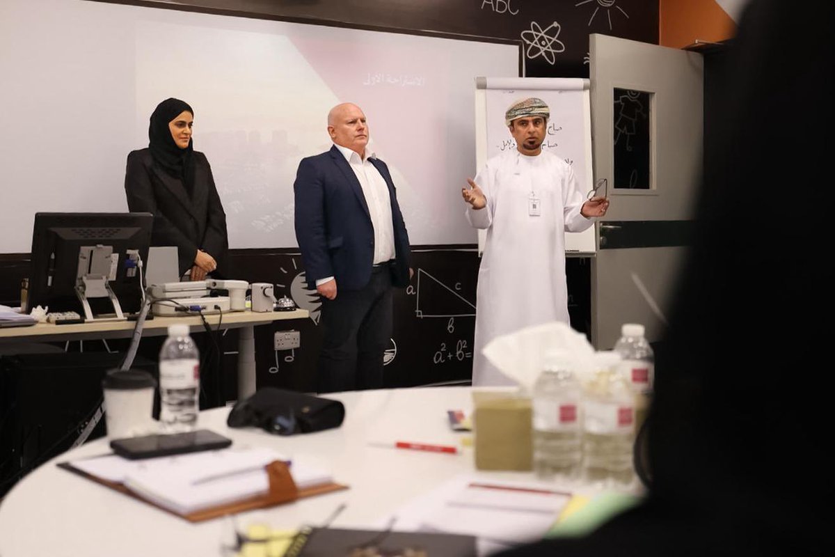 Qatar_Edu's tweet photo. وزارة التربية تختتم برنامجًا تدريبيًا نوعيًا بالتعاون مع اليونيسف للتوعية بحقوق الطفل.

للمزيد:
https://t.co/T1rmC8eOZF

#وزارة_التربية_والتعليم_والتعليم_العالي https://t.co/mS1R6EegJP