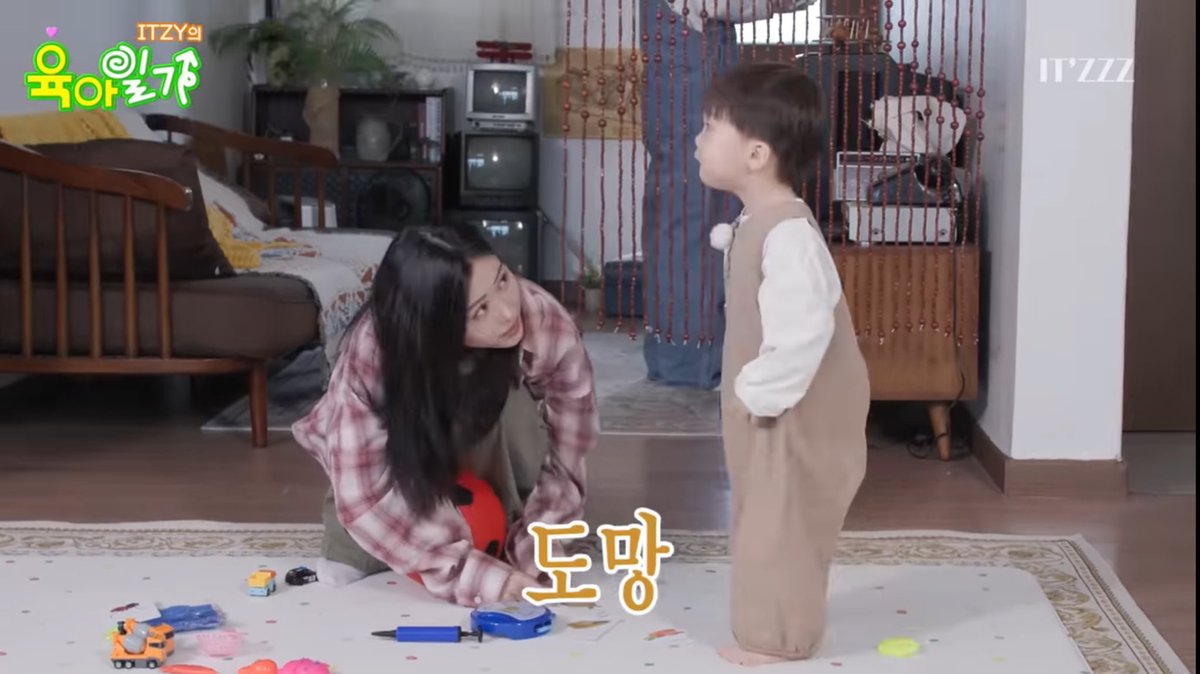 love_itzyyyy's tweet image. 신류진은 역시 재밌어요😂
다음생에는 itzy엄마가 키워줬으면 좋겠어(〃^ー^〃)

#ITZZZ #ITㅋㅋㅋ #ITZY의육아일기